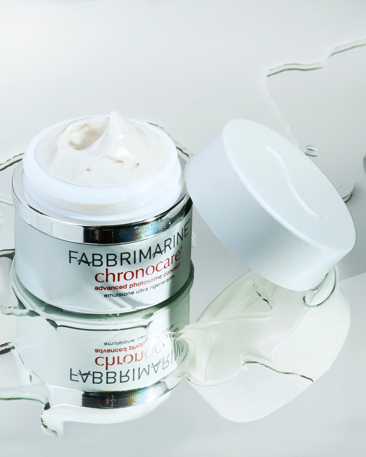 Emulsione Ultra Rigenerante Viso giorno e notte